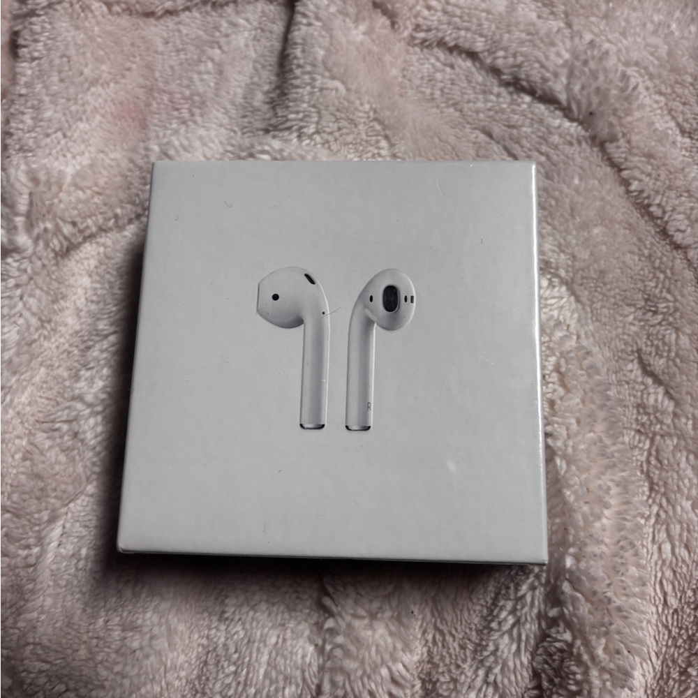 Apple White Wireless AirPods